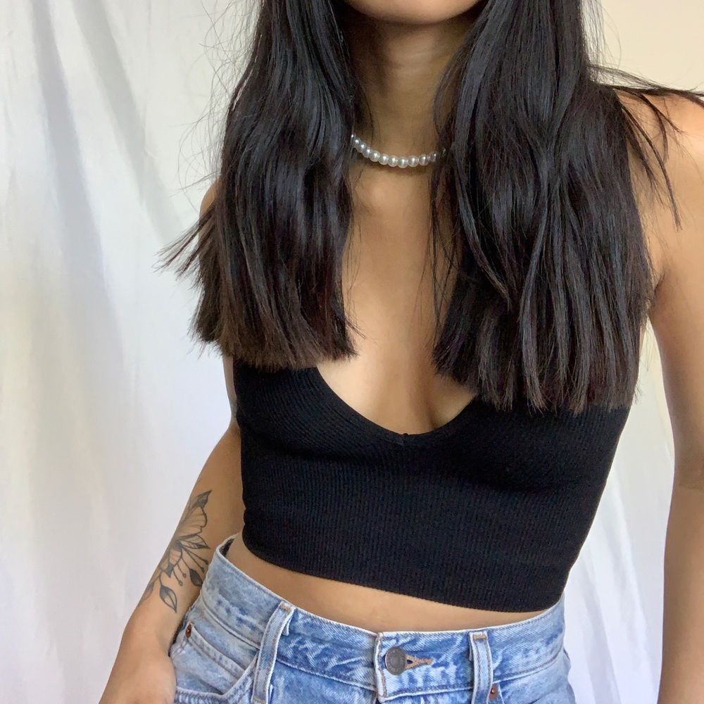 UO black crop top